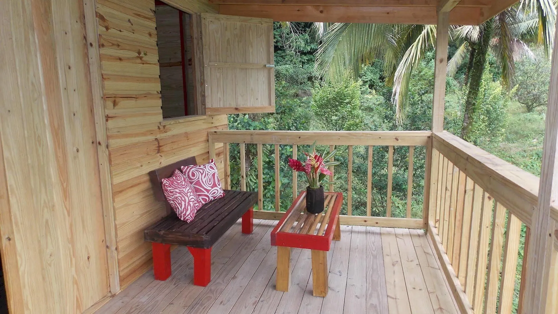 Roots Jungle Retreat Villa Marigot
